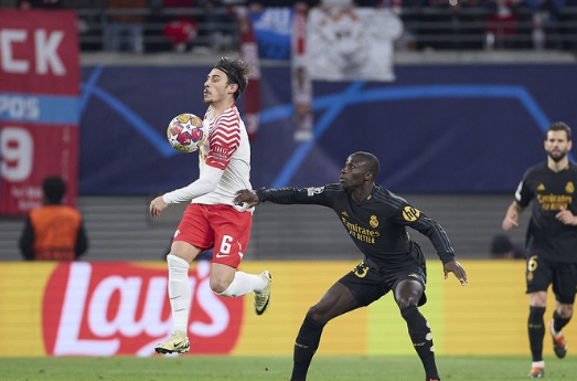 Foto - Carlo Ancelotti'ye Arda Güler tepkisi! Ancelotti gerçekten kafayı yemiş! Hamleleri Real’lileri çıldırttı… 