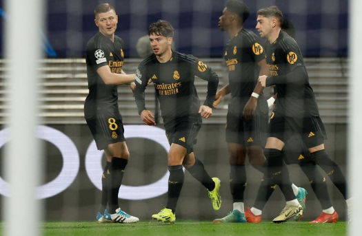 Foto - Carlo Ancelotti'ye Arda Güler tepkisi! Ancelotti gerçekten kafayı yemiş! Hamleleri Real’lileri çıldırttı… 