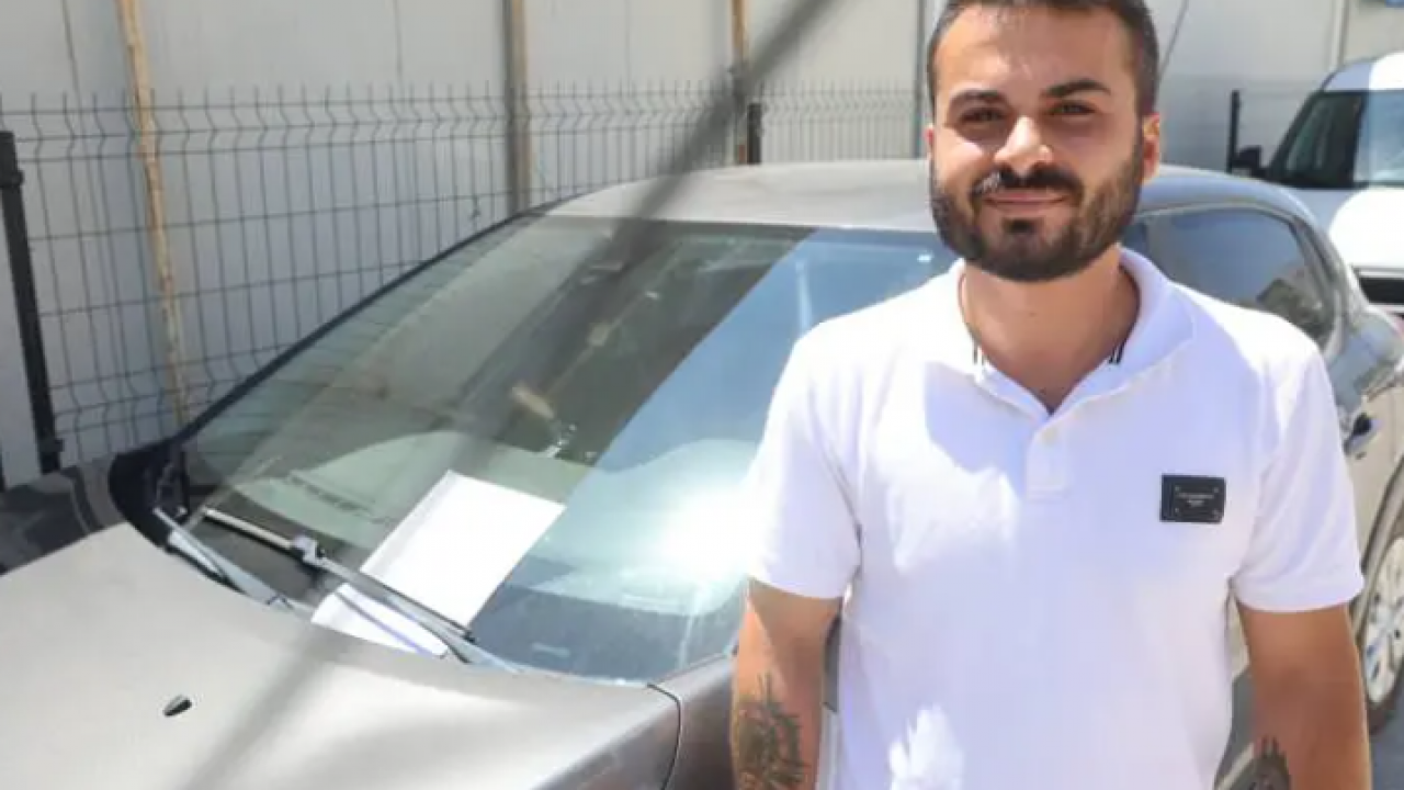 Duran arabaya çarptı: Yaptığı hareketle hayır duası aldı!