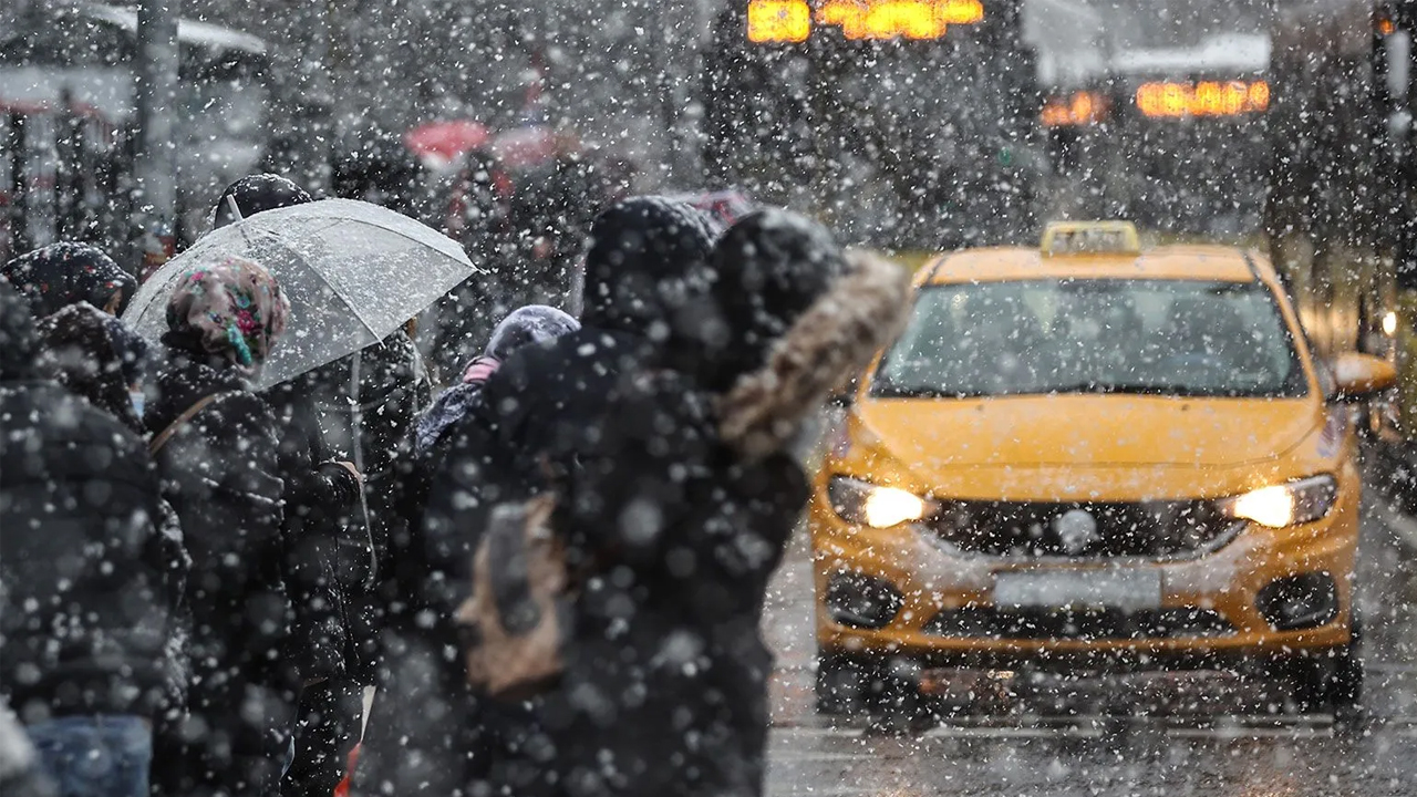 Foto - Çarşamba ve Perşembe günlerine dikkat! AKOM'dan İstanbul için kar uyarısı