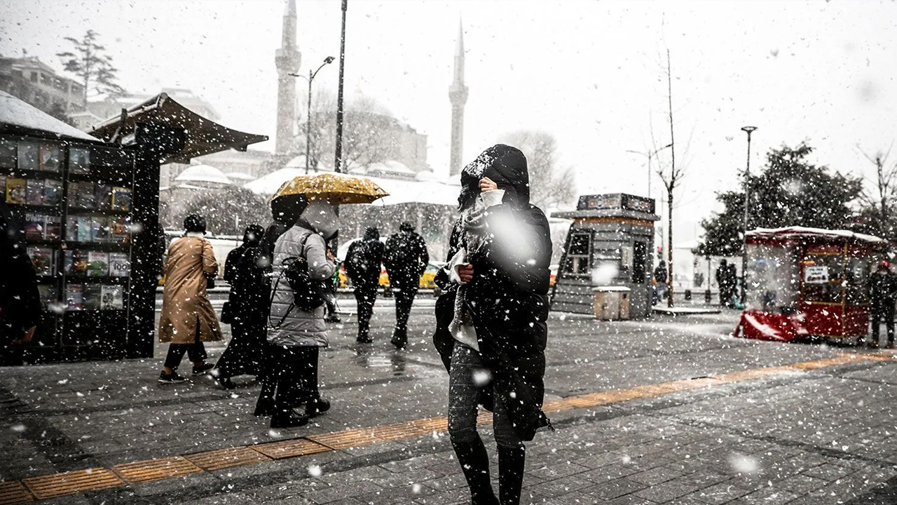 Foto - Çarşamba ve Perşembe günlerine dikkat! AKOM'dan İstanbul için kar uyarısı