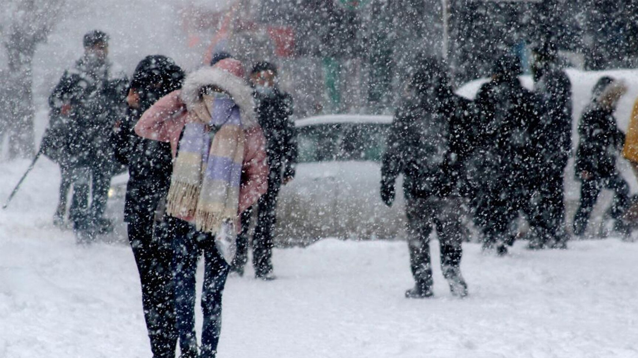 Çarşamba ve Perşembe günlerine dikkat! AKOM'dan İstanbul için kar uyarısı
