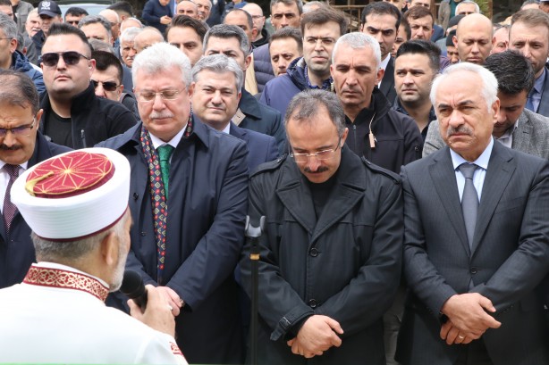 Foto - Çataklı'nın vefat eden annesi son yolculuğuna uğurlandı