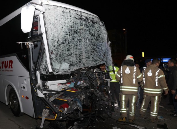 Foto - Çatalca'daki trafik kazasında 2 kişi yaralandı