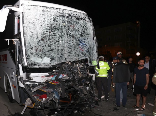 Foto - Çatalca'daki trafik kazasında 2 kişi yaralandı