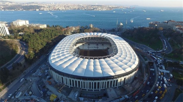 Çatı bitti, sıra çimlerde!