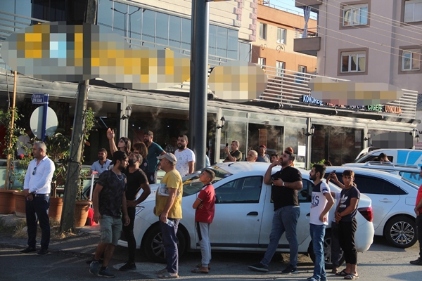 Çatıdan atlamak isteyen şahsı bakın neyle ikna etmeye çalıştılar