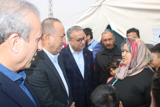 Foto - Çavuşoğlu, Diyarbakır'da Erdoğan'ın sözünü hatırlattı