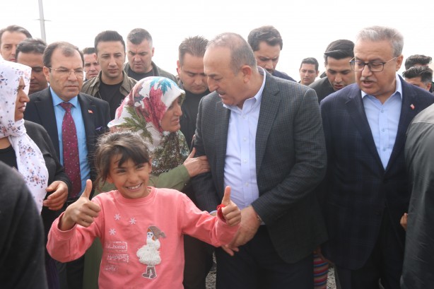 Foto - Çavuşoğlu, Diyarbakır'da Erdoğan'ın sözünü hatırlattı