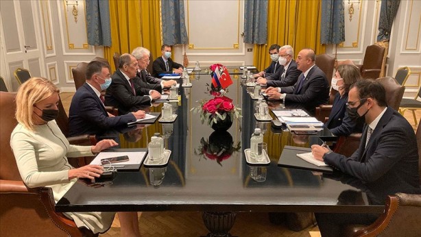 Foto - Çavuşoğlu'ndan 'SİHA' uyarısı! "Ukrayna bizim adımızı kullanmayı bırakmalı"