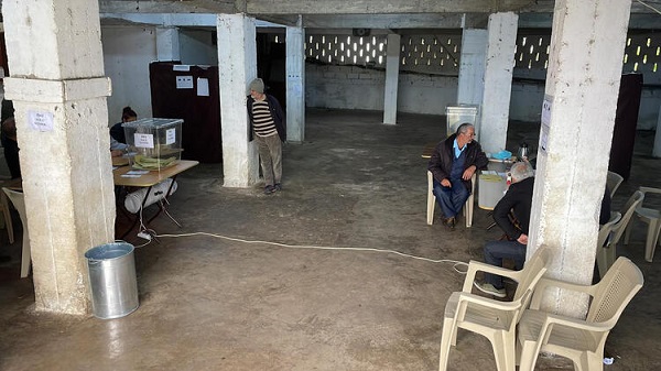 Foto - Çay alım yerine sandık kuruldu