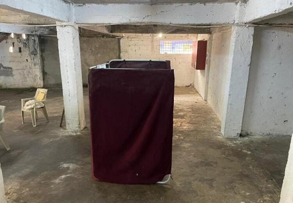 Çay alım yerine sandık kuruldu