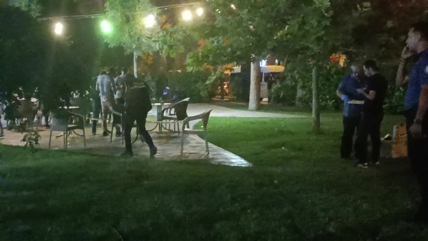 Foto - Çay bahçesinde oynayan çocuğa yorgun mermi isabet etti