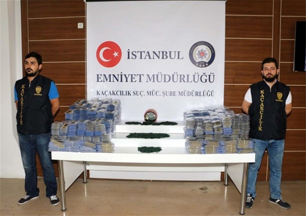 Foto - Çay kutusunda 1 milyon dolarlık zümrüt