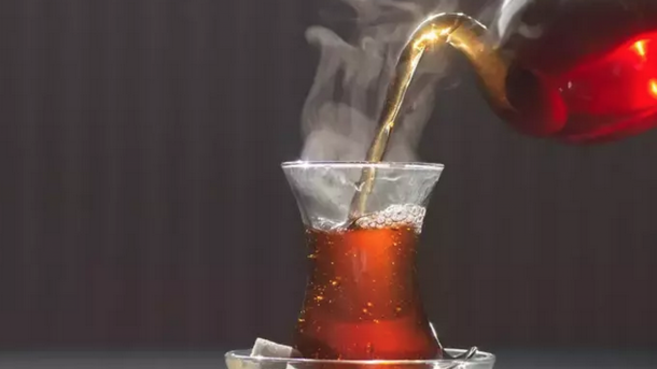 Çay suyuna 1 parça ekleyin Çayın lezzetini 10 kat artırıyor: Saatlerce taze kalmasını sağlıyor