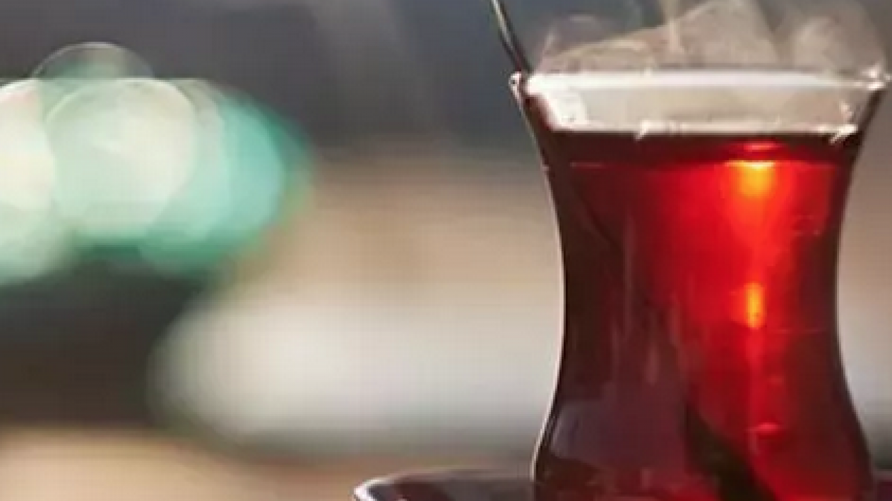 Foto - Çay suyuna 1 parça ekleyin Çayın lezzetini 10 kat artırıyor: Saatlerce taze kalmasını sağlıyor