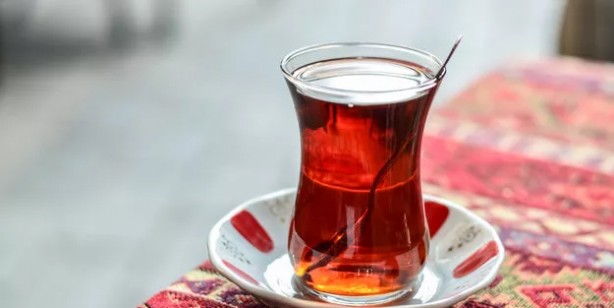 Foto - Çay tiryakileri dikkat! Çayı böyle içiyorsanız zehir içiyorsunuz! Çay nasıl demlenir?
