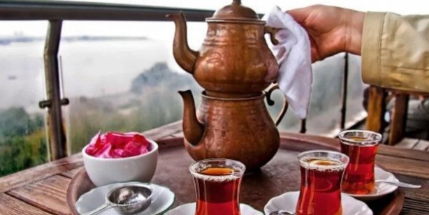 Foto - Çay tiryakileri dikkat! Çayı böyle içiyorsanız zehir içiyorsunuz! Çay nasıl demlenir?