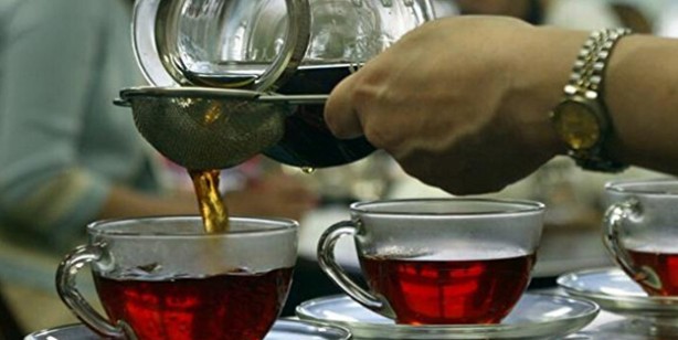 Foto - Çay tiryakileri dikkat! Çayı böyle içiyorsanız zehir içiyorsunuz! Çay nasıl demlenir?