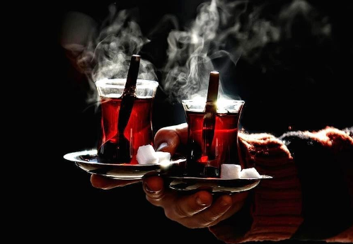 Foto - Çayı böyle içenler aman dikkat! Canan Karatay yanlış yaptığımızı maalesef açıkladı