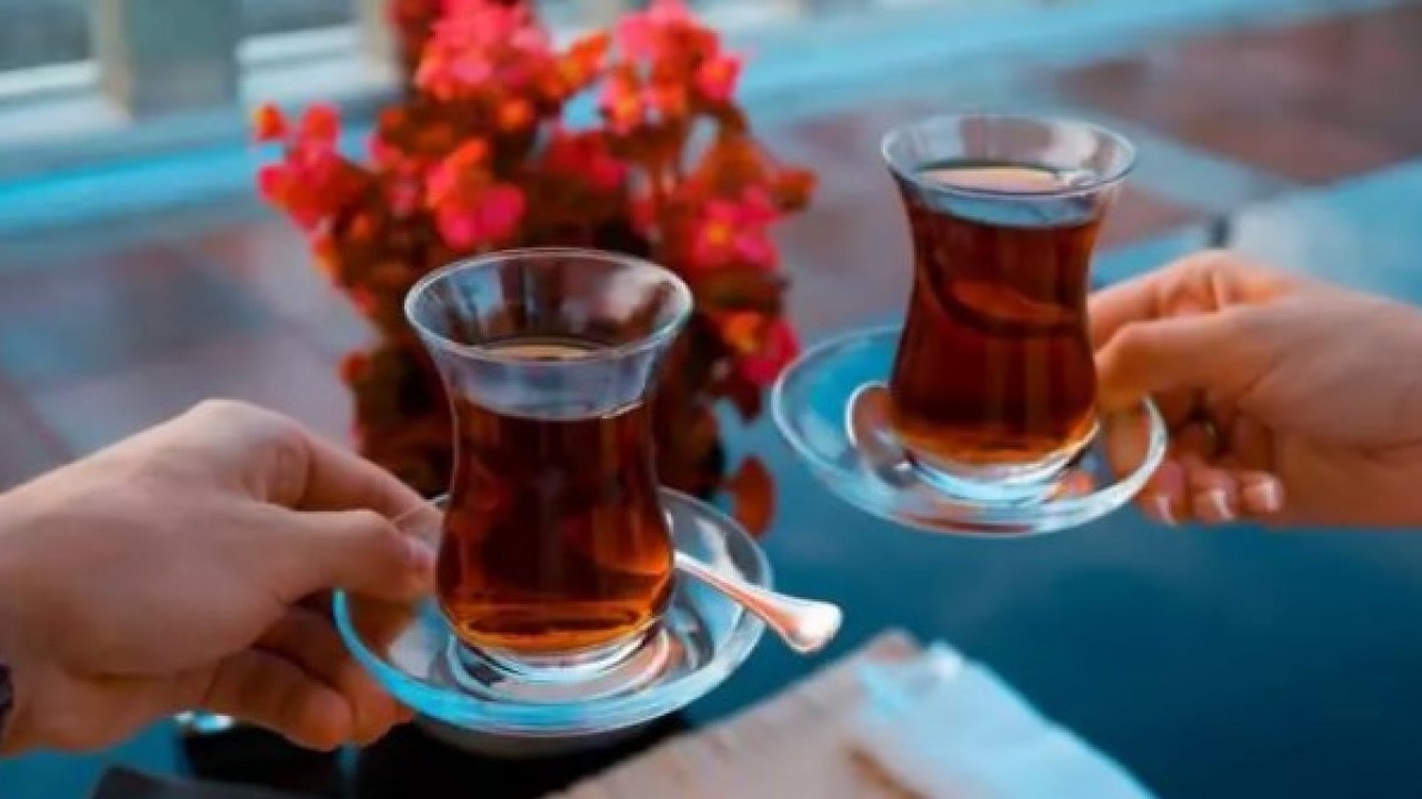 Foto - Çayı bu şekilde demleyenler dikkat: Kanserin ardındaki gerçek ortaya çıktı! 