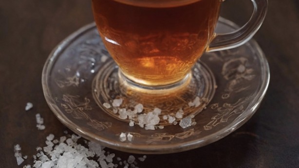 Foto - Çayı tuzlu içiyorsanız dikkat! Kimyager sonunda sebebini açıkladı! İşte bilimsel sırrı, bekleyen tehlike!