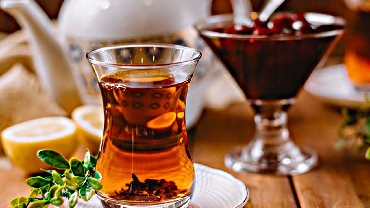 Foto - Çayın serüvenini biliyor muydunuz? Bakın sofralarımıza nerelerden geliyormuş: Çay nasıl demlenir?