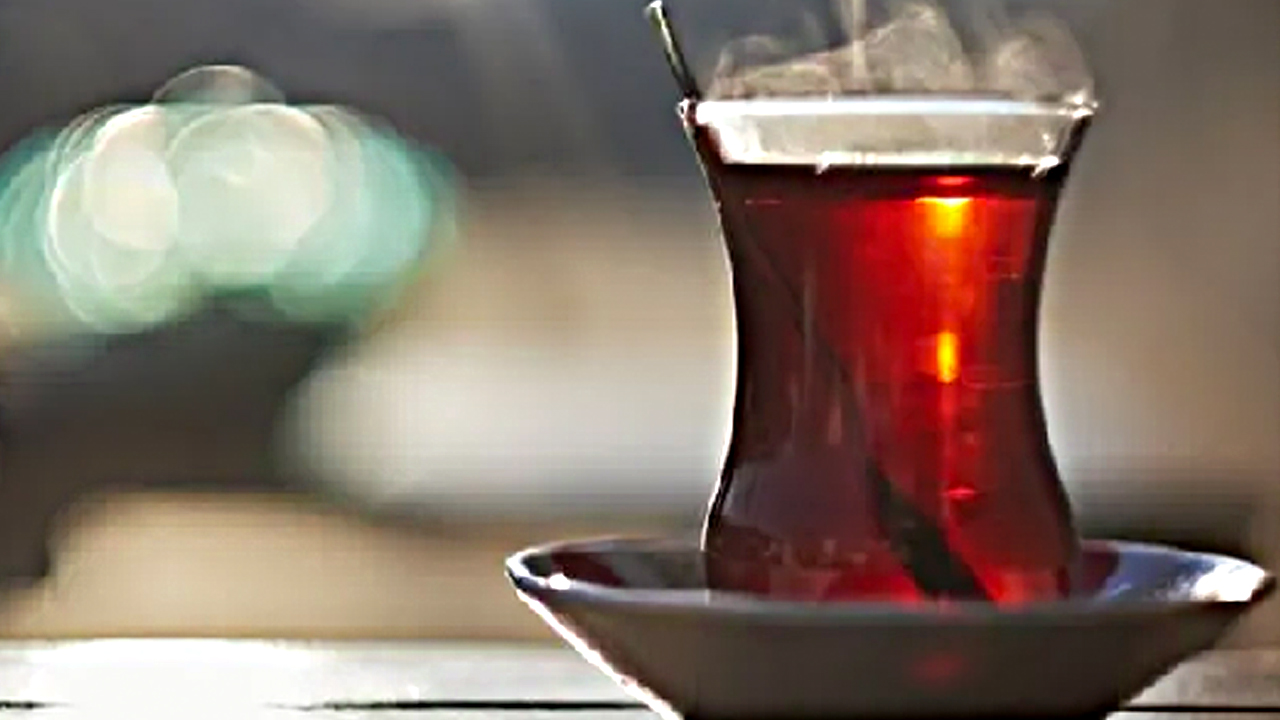Foto - Çayın serüvenini biliyor muydunuz? Bakın sofralarımıza nerelerden geliyormuş: Çay nasıl demlenir?