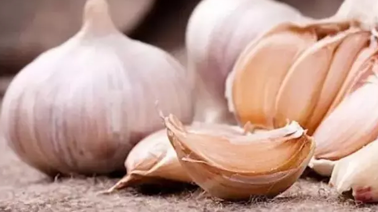 Foto - Çayını yapıp bardak bardak içince iltihabı yok edip kemikleri betona çeviriyor, damarları çamaşır suyu gibi temizliyor! 