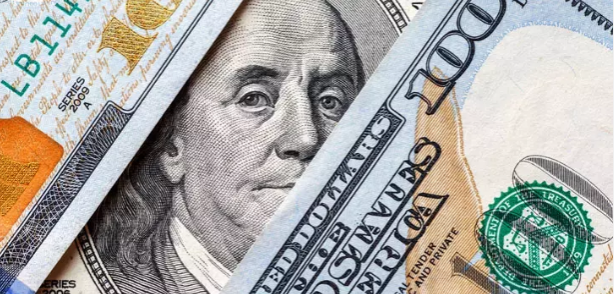 Foto - Cebinde, bankada dolar tutanlar dikkat! Ziraat Bankası'nın eski yetkilisi açıkladı: Dolar o rakamı görecek