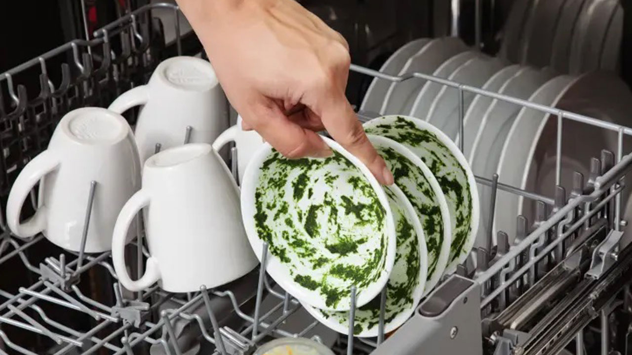 Foto - Cebinizi ve makinenizi yıpratıyor! Her gün bulaşık makinesi çalıştırmak zararlı mı?