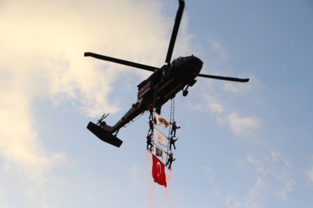 Foto - Çelik kanatlardan İskenderun körfezinde mest eden gösteri