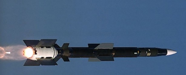 Foto - Çelik Kubbe'nin uzun menzilli sistemi SİPER'den tam isabet