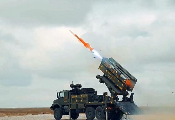 Foto - Çelik Kubbe'nin uzun menzilli sistemi SİPER'den tam isabet