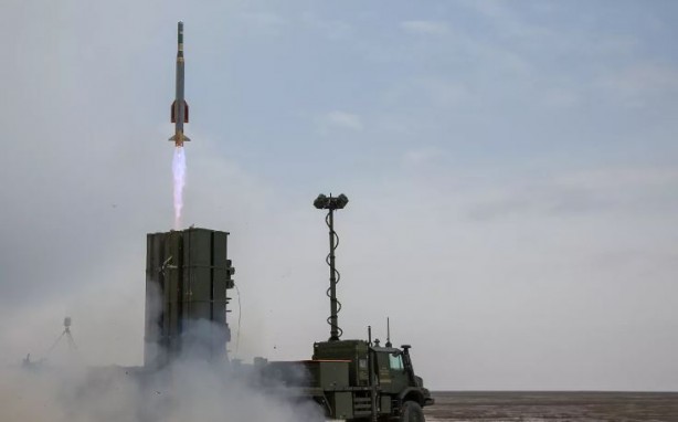 Foto - Çelik Kubbe'nin uzun menzilli sistemi SİPER'den tam isabet