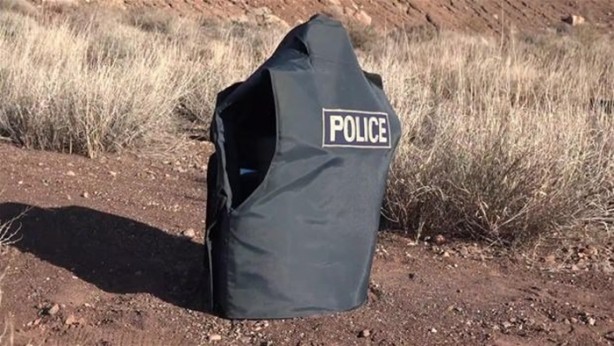 Foto - Çelik yeleğin içinde ne var, biliyor musunuz?