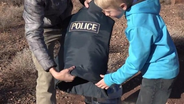 Foto - Çelik yeleğin içinde ne var, biliyor musunuz?