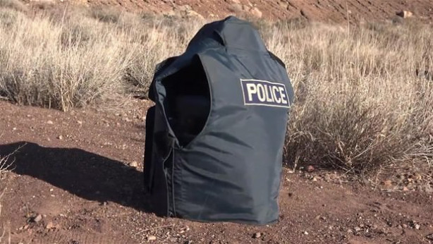 Foto - Çelik yeleğin içinde ne var? İşte cevabı!