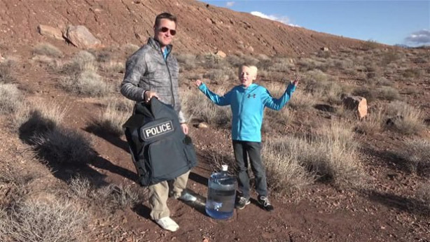 Foto - Çelik yeleğin içinde ne var? İşte cevabı!