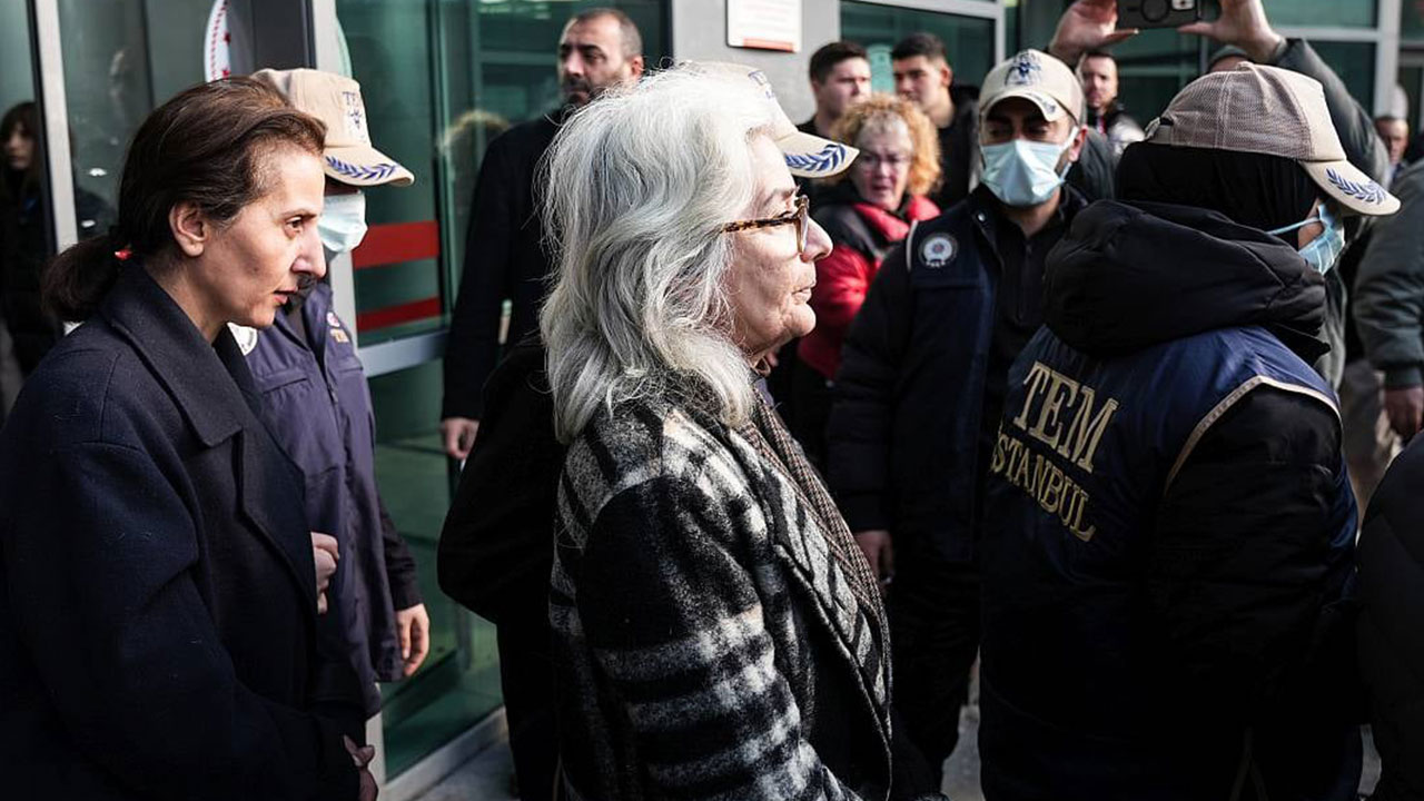 Foto - Cem Küçük aldığı şok bilgiyi açıkladı: Oralara 'sızın' talimatı verildi