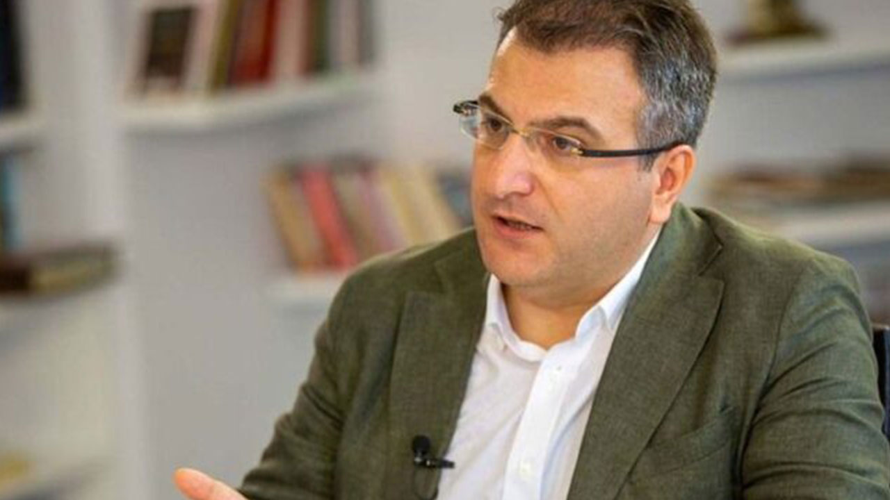 Cem Küçük az önce canlı yayında açıkladı: O belediyeye kayyım geliyor