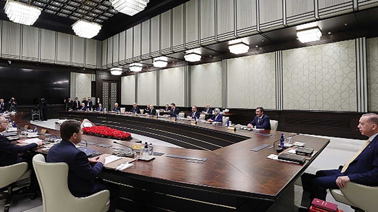 Foto - Cem Küçük, Berat Albayrak kulisini Türkiye'ye duyurdu! 'Kesin' dedi, 5 kişinin ismini verdi