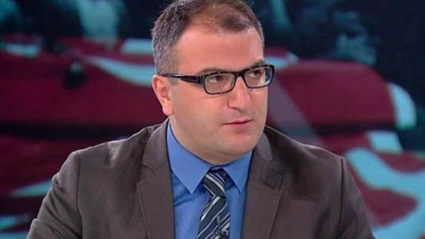 Foto - Cem Küçük, emekli maaşlarıyla ilgili öyle bir detayı paylaştı ki olursa gerçekten bayram olur! 30 bin lira...