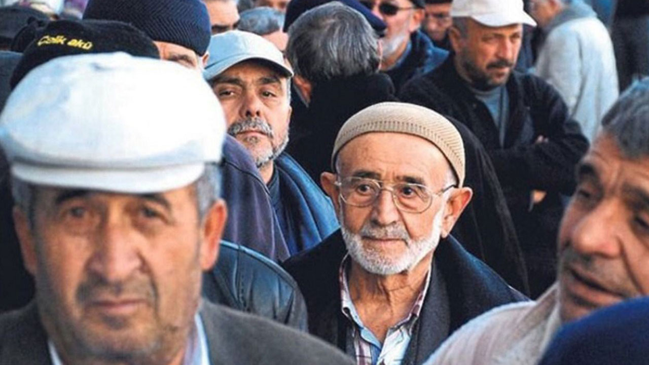 Foto - Cem Küçük 'emekliler hep bunu bekledi' diyerek büyük sıkıntıyı açıkladı