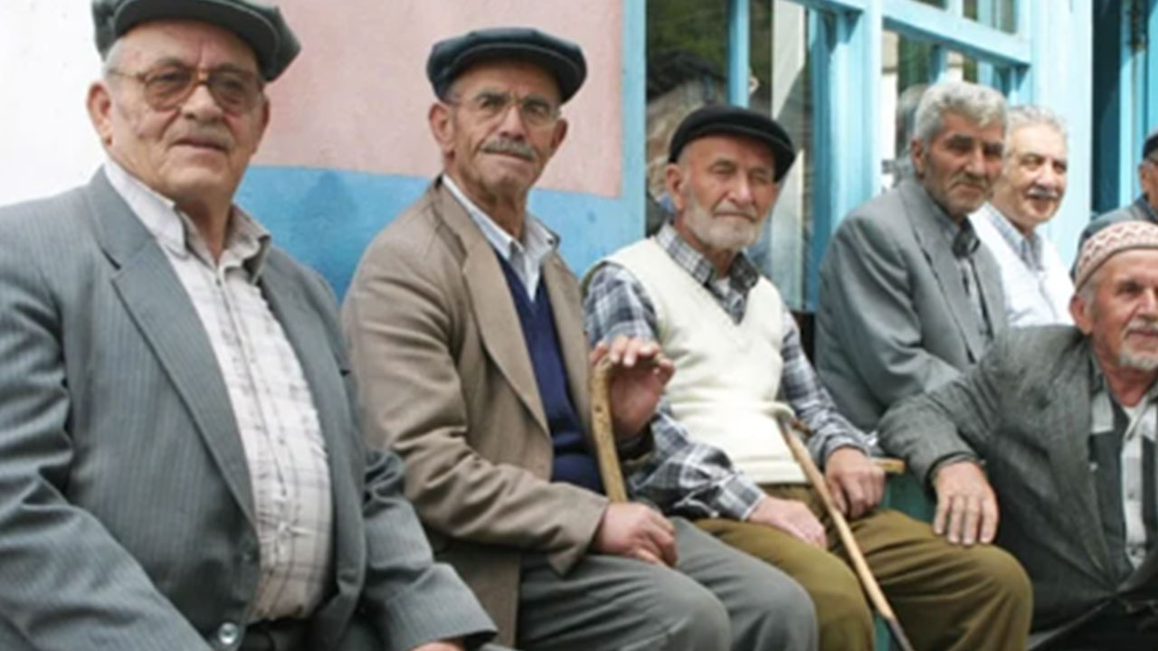 Foto - Cem Küçük 'emekliler hep bunu bekledi' diyerek büyük sıkıntıyı açıkladı