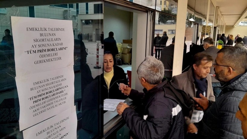 Foto - Cem Küçük EYT’de yeni iddiayı açıkladı: 5 bin günle emeklilik mümkün olabilir