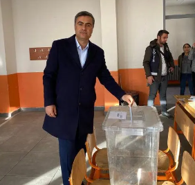 Foto - Cem Küçük 'Genel gidişat iyi değil' diyerek tepki gösterdi: Bu ayıptır