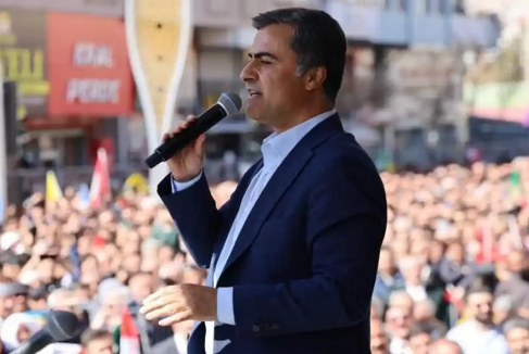 Foto - Cem Küçük 'Genel gidişat iyi değil' diyerek tepki gösterdi: Bu ayıptır