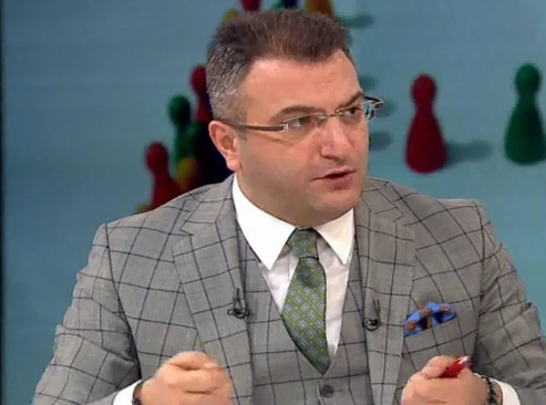 Foto - Cem Küçük 'Genel gidişat iyi değil' diyerek tepki gösterdi: Bu ayıptır
