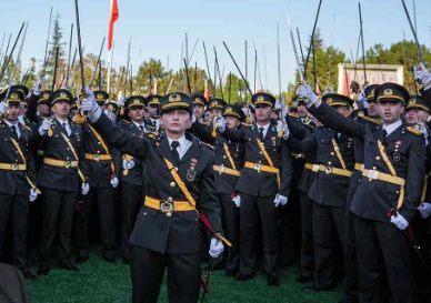 Foto - Cem Küçük, Hande Fırat'ın skandalını patlattı: Sende yürek varsa şimdi savunursun